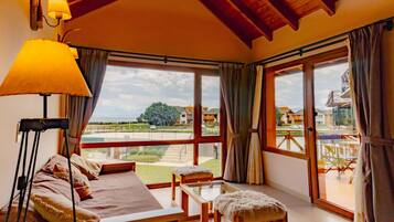 Smart TV, Netflix, piso con calefacción, servicios de streaming