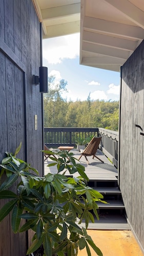 Epic Forest View, A/C, Fruit Trees, Beach 5m drive