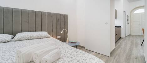 1 bedroom, iron/ironing board, Internet, bed sheets