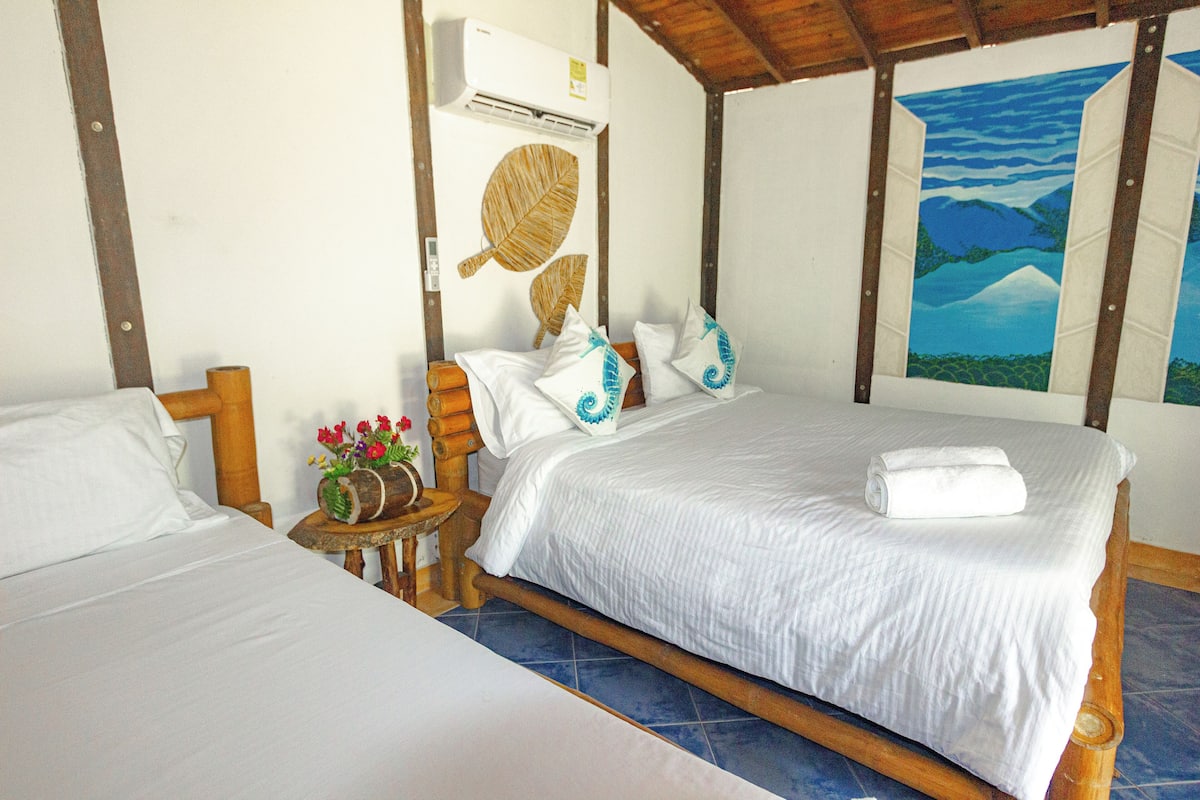 Free WiFi, bed sheets