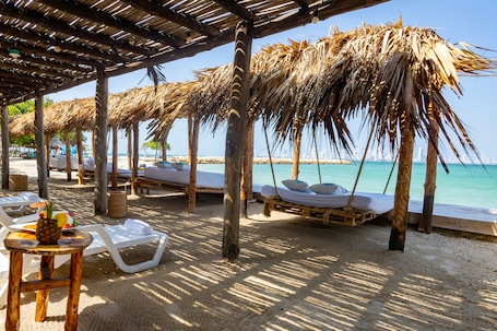 Exterior. Marazao Beach Hotel & Wellness