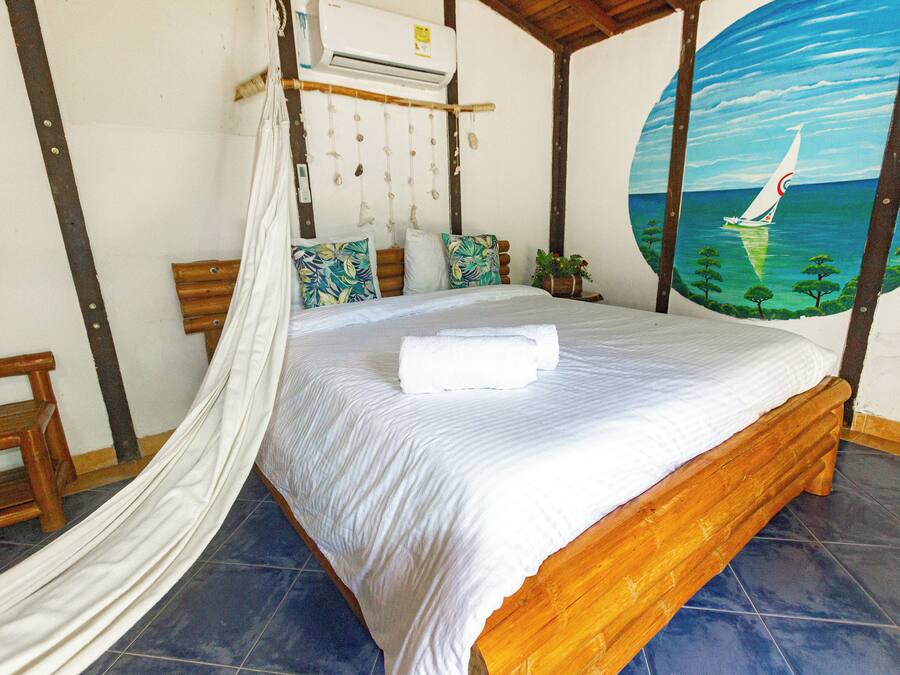 Wifi gratis y ropa de cama