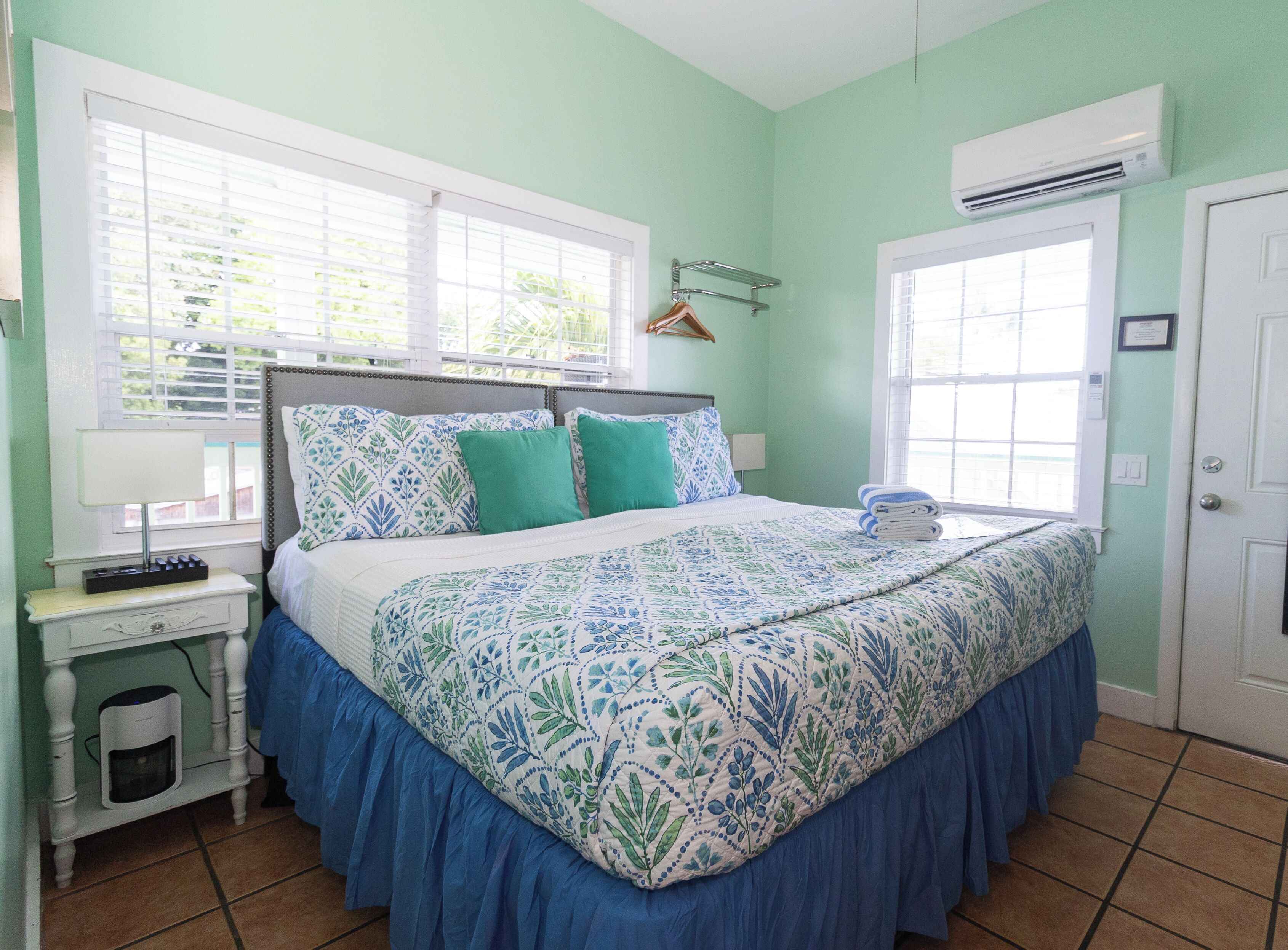 Virgin Gorda | 迷你吧、熨斗/熨板、免费 WiFi