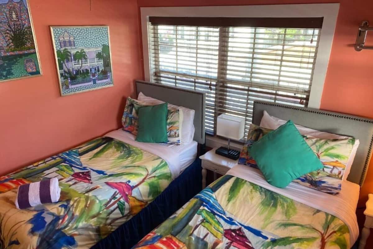 Virgin Gorda | Een minibar, een strijkplank/strijkijzer, gratis wifi
