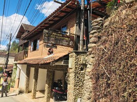 Fachada de la propiedad