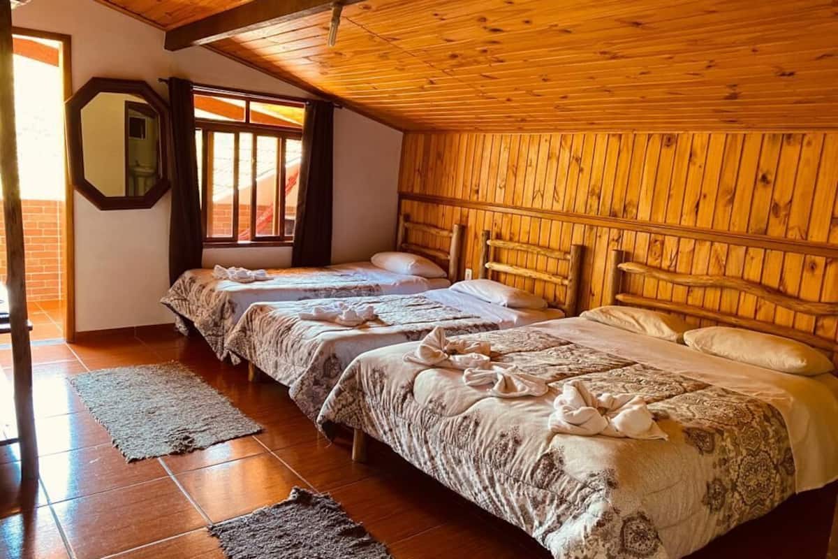 Family Room | Free WiFi, bed sheets