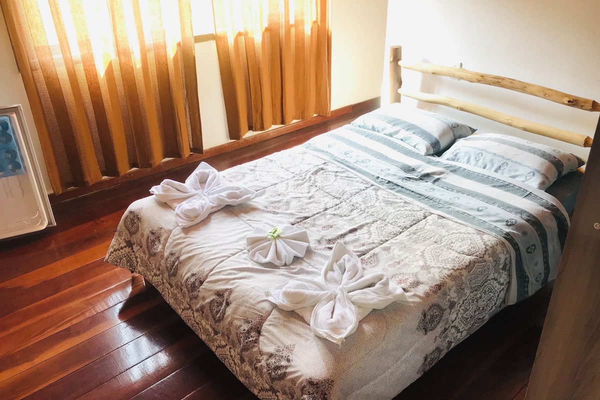 Standard Double Room | Free WiFi, bed sheets