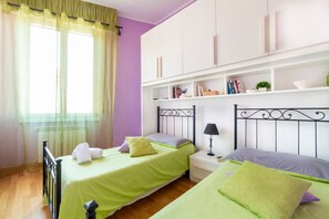 2 室のベッドルーム、WiFi、ベッドシーツ