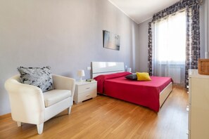 2 室のベッドルーム、WiFi、ベッドシーツ