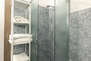 Shower, hair dryer, bidet, towels - Federighi Living - Florence City Center (Florence)