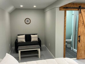 1 chambre, bureau, fer et planche à repasser, Wi-Fi gratuit