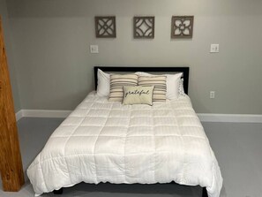 1 chambre, bureau, fer et planche à repasser, Wi-Fi gratuit