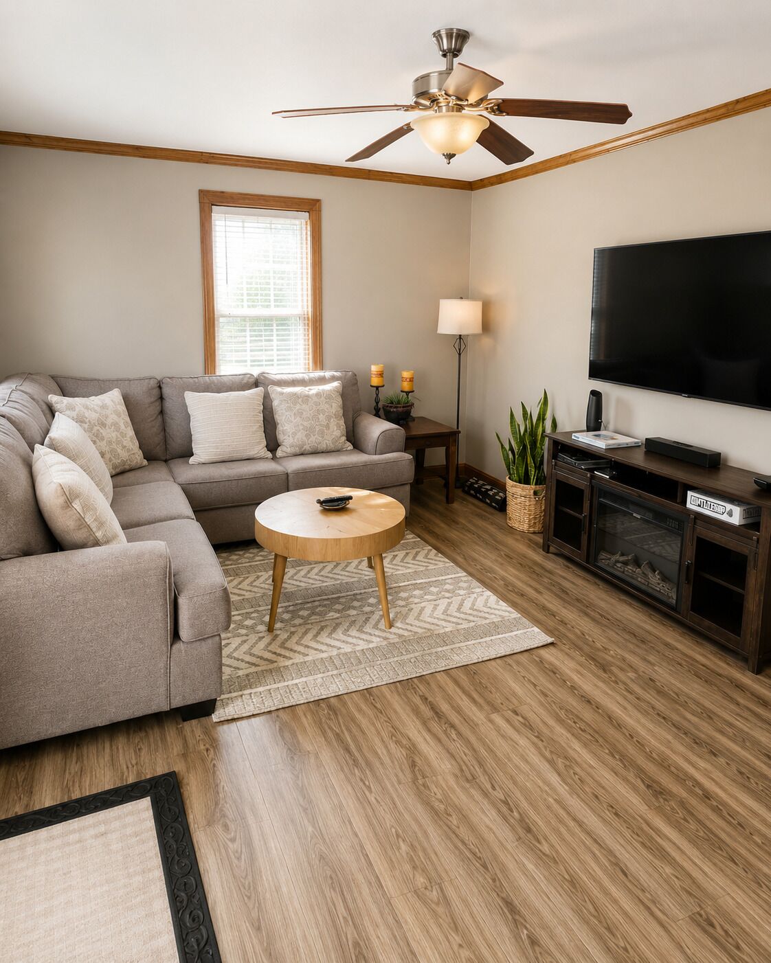 Smart TV, fireplace, stereo