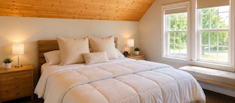 Family sized home 3 Minutes to the Jet Express and 30 minutes from Cedar Point!