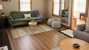 Smart-TV, Kamin, Stereoanlage