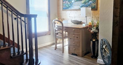 Family sized home 3 Minutes to the Jet Express and 30 minutes from Cedar Point!