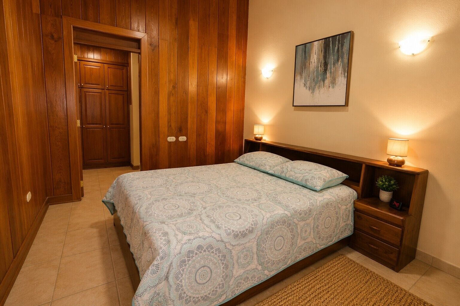 4 bedrooms, in-room safe, iron/ironing board, free WiFi
