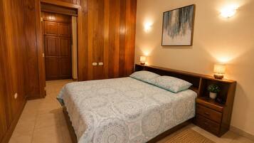 4 bedrooms, in-room safe, iron/ironing board, free WiFi