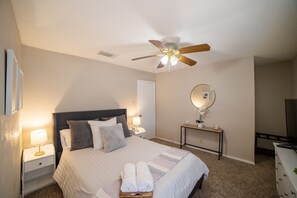 4 Schlafzimmer, Zimmersafe, Bügeleisen/Bügelbrett, kostenloses WLAN