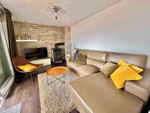 TV - Holiday apartment with balcony and air conditioning (Crikvenica)