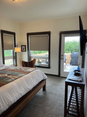 3 bedrooms, iron/ironing board, travel crib, free WiFi