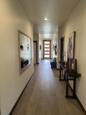 Interior - New, Centrally Located, Awesome 3 Bedroom Townhome in big sky Bozeman Montana! (Bozeman)