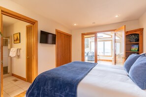 4 bedrooms, free WiFi, bed sheets - Shooting Star Lodge - mountain views, king, Boone (Boone)