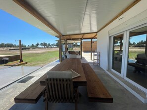 Outdoor dining - Casablanca Village (Santo Isidro de Pegões)