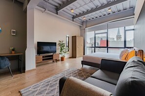 1 habitación, tabla de planchar con plancha, wifi y ropa de cama 