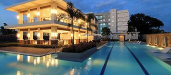 Cozy Ground Floor 2-bedroom in 8spatial Condominium