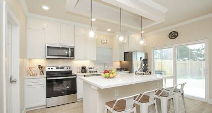 Luxury Living near Medical Center/Inner City.