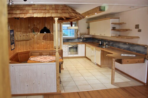 Charmante Ferienwohnung Handweberei mit Garten und Liegewiese, Wlan, 130 qm, Parkplatz