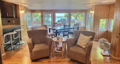 Lakefront Hot Tub Cabin | 4-Season | Dock | Sleeps 8