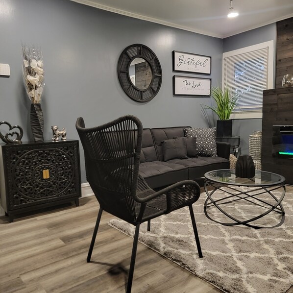 Interior - 2 BEDROOM Vacation Home Like No Other Near Highway and Downtown Area. (Kannapolis)