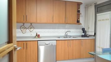 Fridge, microwave, oven, dishwasher