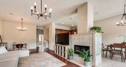 Rockwall 3-bedroom Townhouse near Lake Ray Hubbard, short drive to Dallas