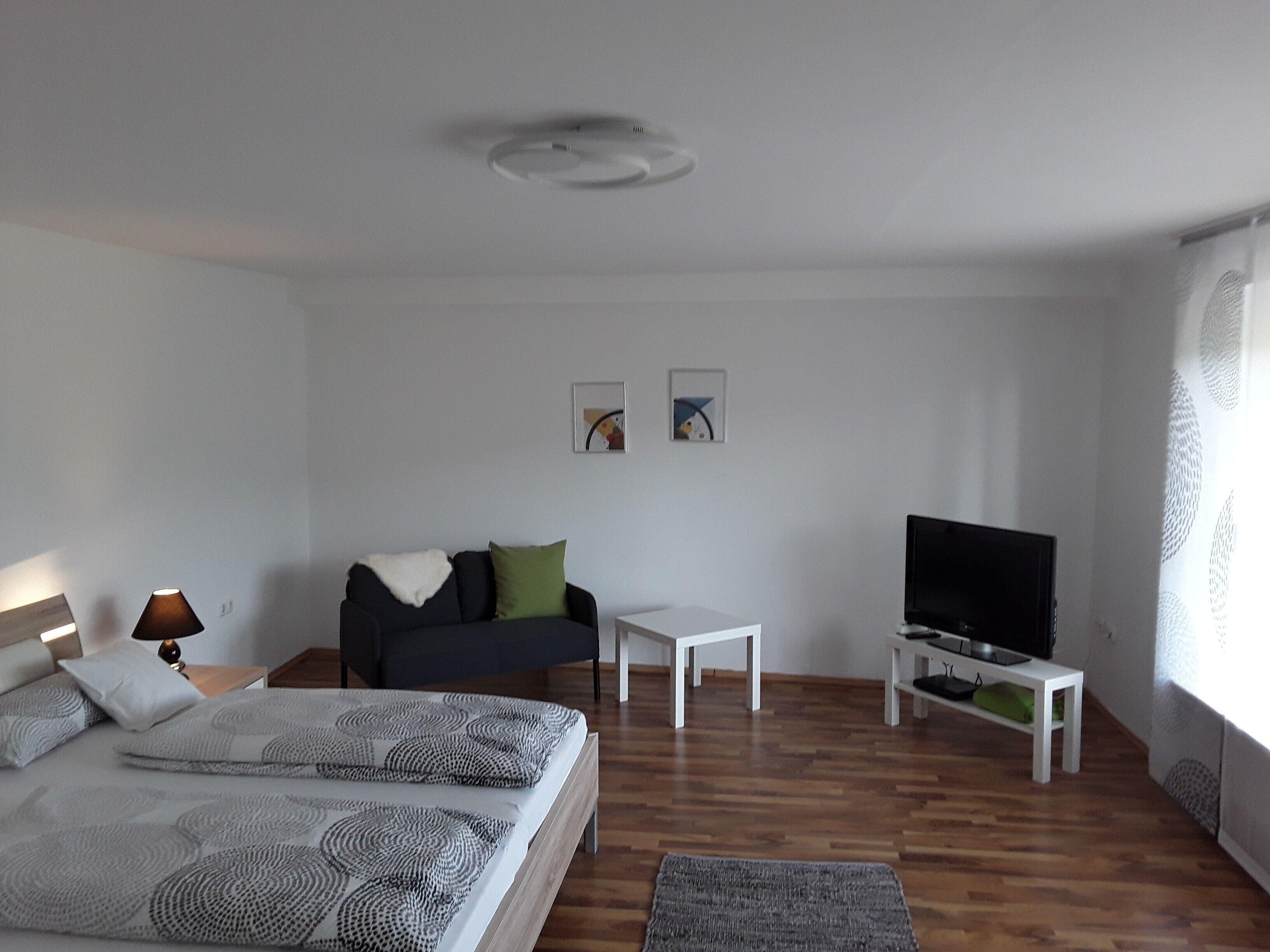 2 chambres, fer et planche à repasser, Wi-Fi gratuit, draps fournis