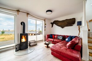 Télévision, cheminée