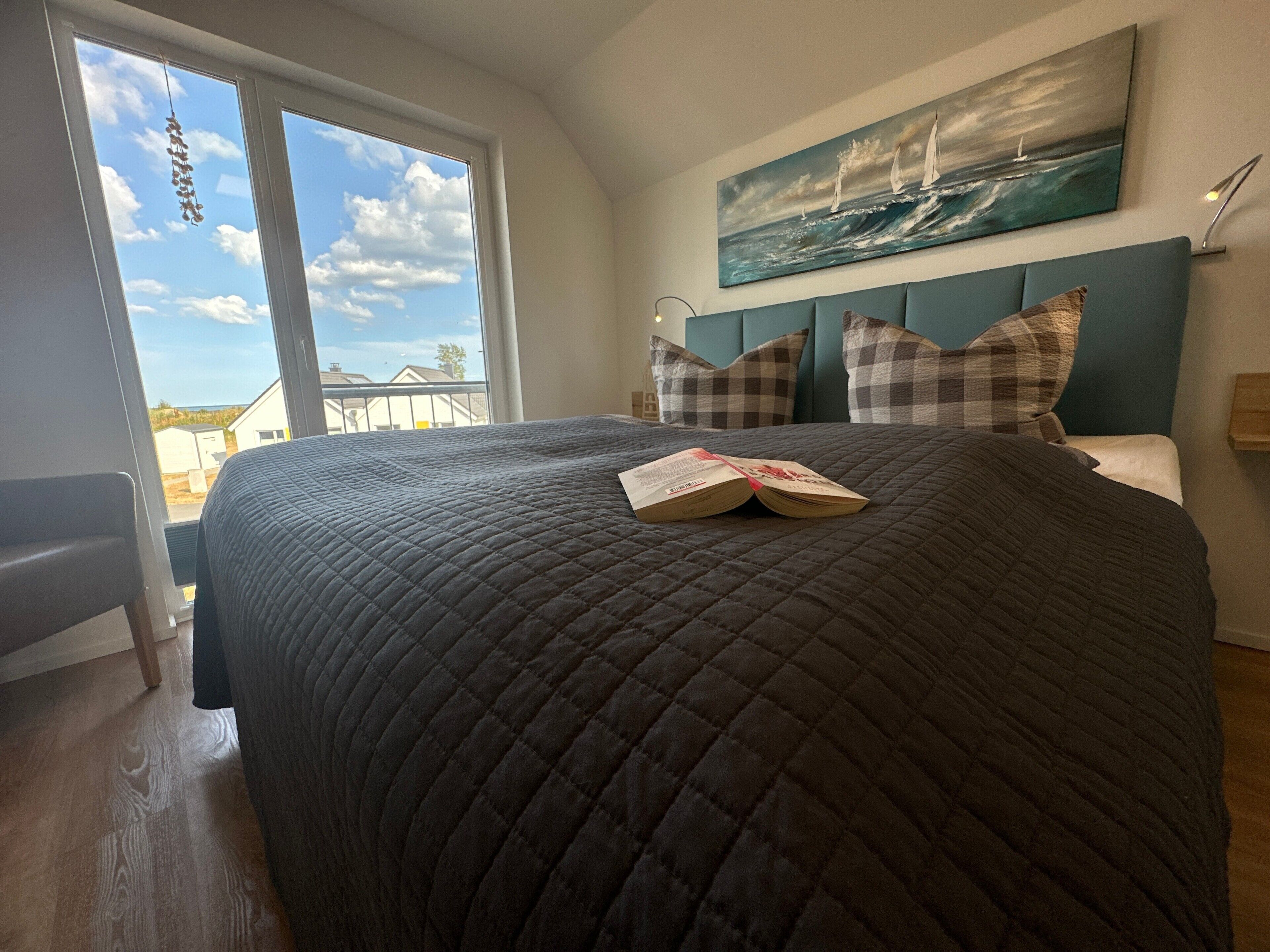 2 bedrooms, iron/ironing board, free WiFi