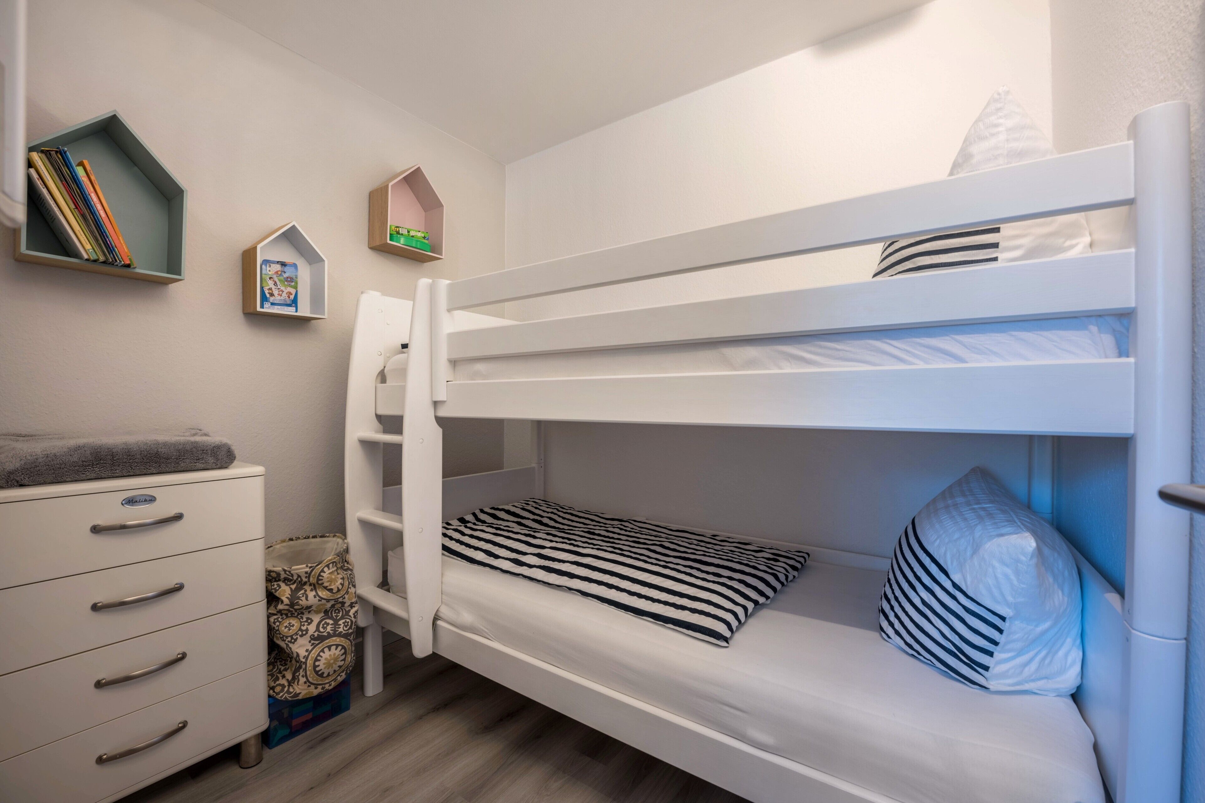 2 Schlafzimmer, Bügeleisen/Bügelbrett, kostenloses WLAN