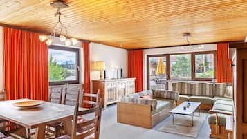 Télévision, table de tennis de table