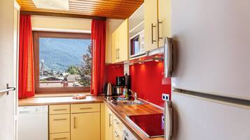 Réfrigérateur, four, plaque de cuisson, lave-vaisselle