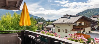 Apartment "Haus Excelsior Top 26/27" with Mountain View, Shared Garden & Wi-Fi