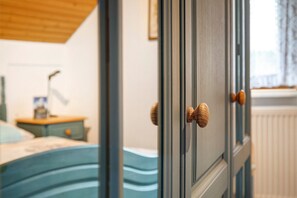 2 bedrooms, free WiFi, bed sheets - Apartment 'Haus Bross' with Balcony and Wi-Fi (Hayingen)