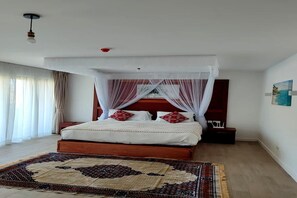 4 chambres, fer et planche à repasser, Wi-Fi, draps fournis
