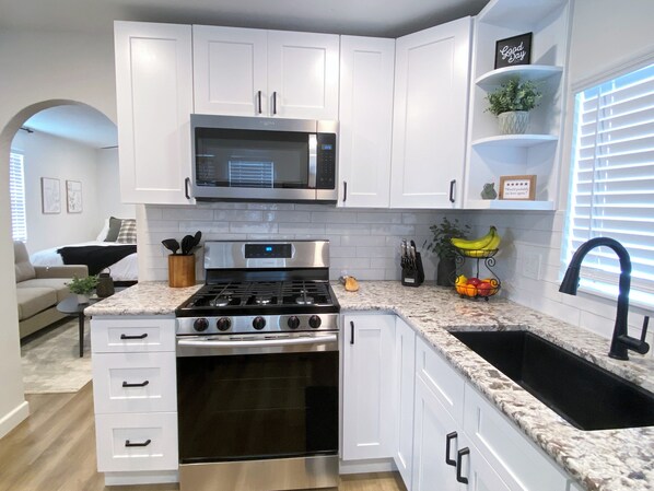 Fridge, microwave, oven, stovetop