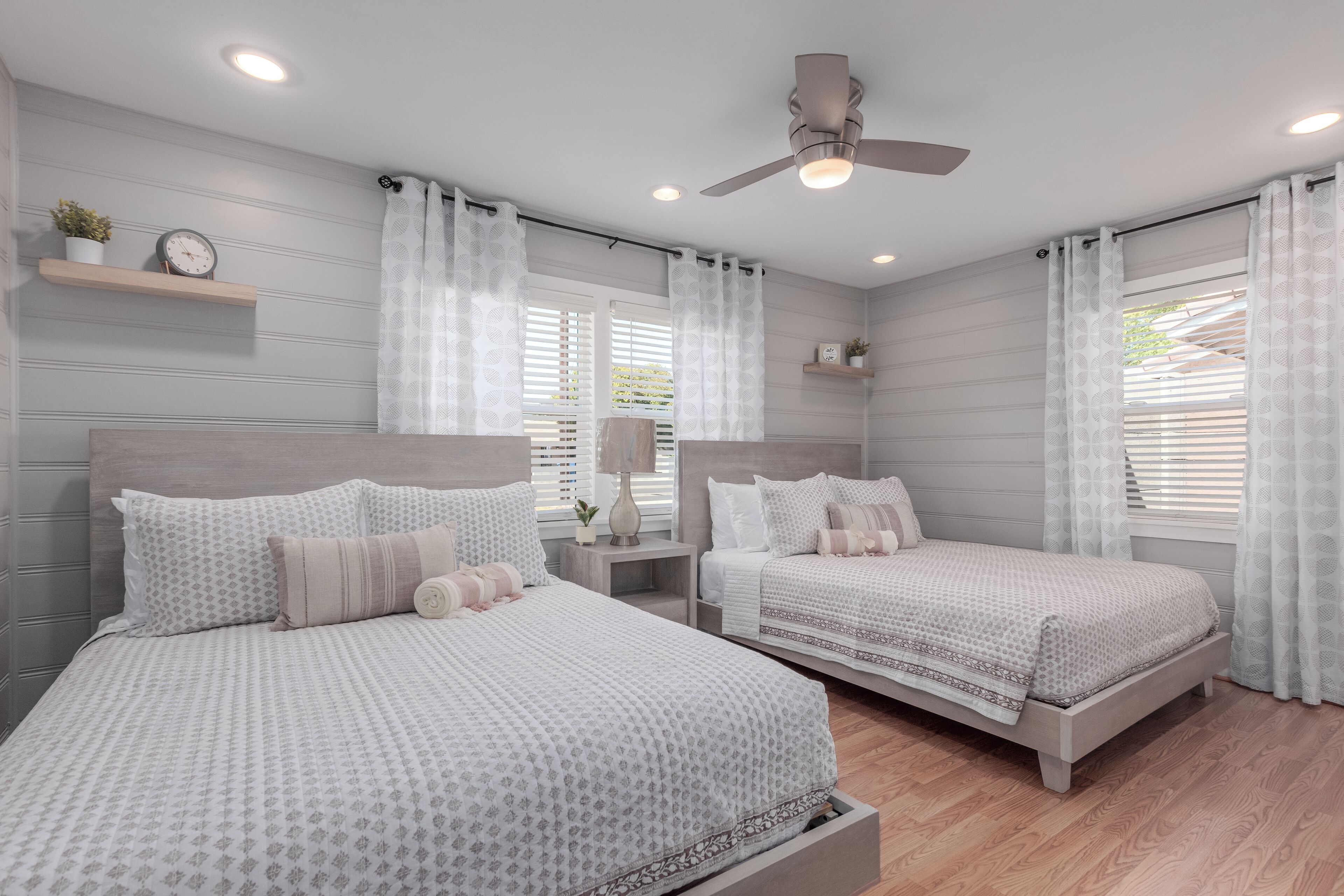 2 bedrooms, desk, iron/ironing board, travel crib