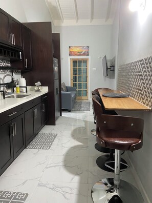 Microwave, oven, stovetop, paper towels - Marc Cozy Nest is one of Jamaica’s best kept secrets!  (Saint Ann's Bay)