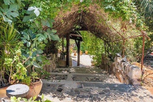 Tafat's Haven Lodge - Privacy, Luxury, Nature.