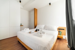 Deluxe Room | Egyptian cotton sheets, premium bedding, down comforters, pillowtop beds - Arringo - Stay comfy (Conversano)